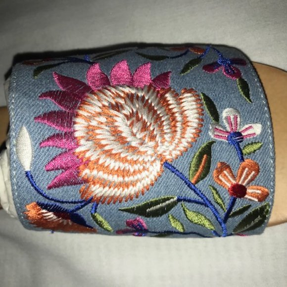 Floral Embroidered Flats size 8.5 - Picture 5 of 5